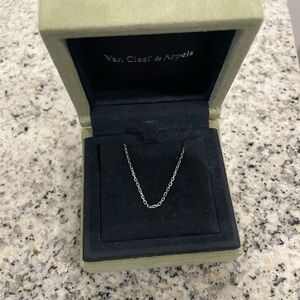 🎄Van Cleef & Arpels 18k White Gold Chain- 16-18 inches adjustable